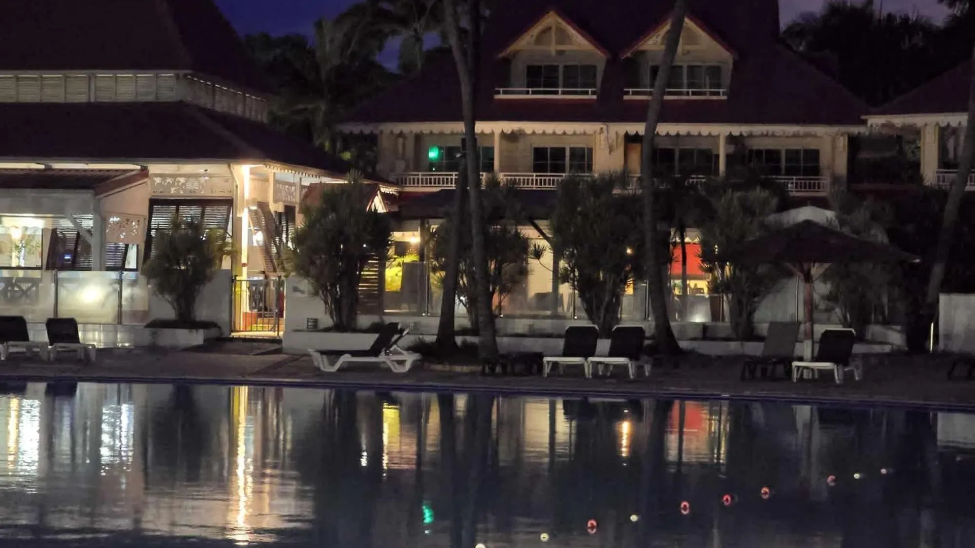 Apartment Studio Bilimbi Guadeloupe Village Vacances A Sainte-Anne Proche De Saint-Francois